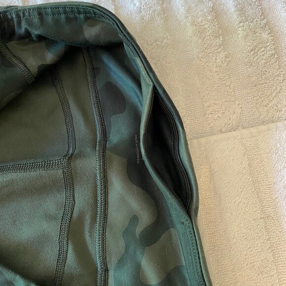 GapFit Leggings - green camo pattern - Picture 7 of 16